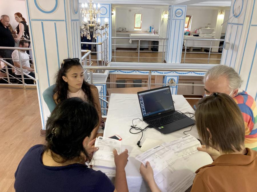 Prof. Dr. Adnan Çalık