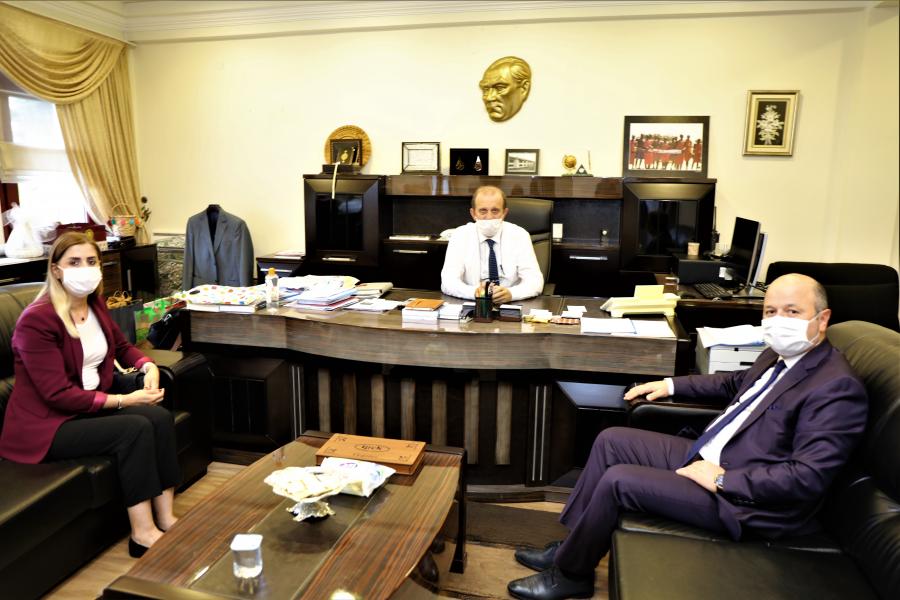 Ziraat Bankası Bölge Başkanı Murat ALTAN ve Ziraat Bankası KTÜ Şubesi Müdürü İlknur KARAŞAH