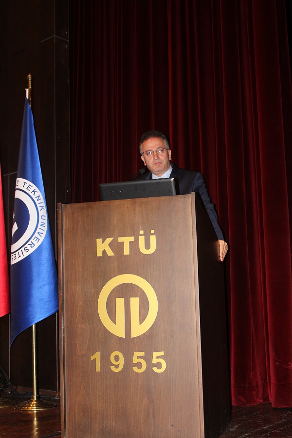 Rekt&ouml;r yardımcısı Prof. Dr. Hikmet &Ouml;KS&Uuml;Z