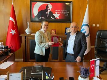 İlimiz İş Adamlarından Adnan BAYRAM Tarafından Fakültemize Kanepe Bağışı Yapıldı