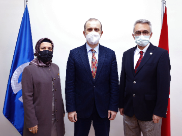 Üniversitemiz Sağlık Hizmetleri Meslek Yüksekokulu'nda Devir Teslim Töreni Gerçekleştirildi