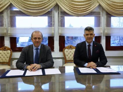 Üniversitemiz Topluma Katkı Sunacak İki Protokole İmza Attı