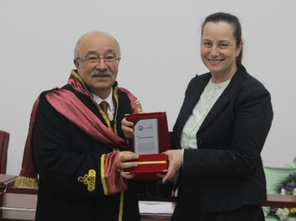 Fakültemiz Öğretim Üyelerinden Prof. Dr. Orhan DEĞER'e Akademik Veda Töreni Düzenlendi
