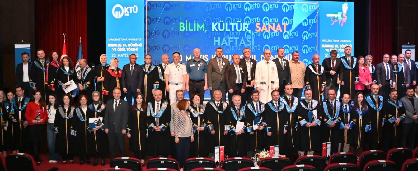 Akademik, İdari Personellerimiz ve Öğrencilerimiz Ödüllerini Aldı.